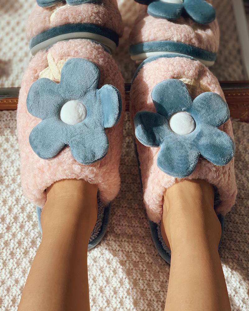 

Floral Pattern Fluffy Slippers, Pink