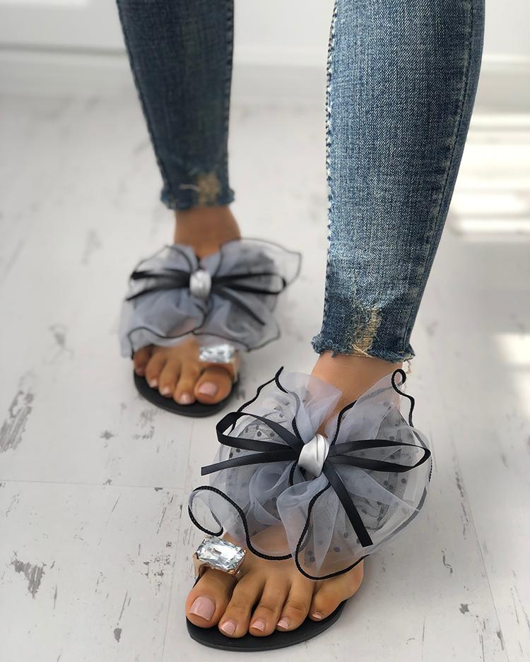 

Mesh Bowknot Decor Rhinestone Toe Ring Slippers, Gray