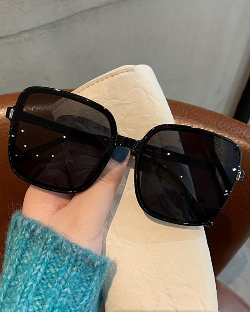 

1Pair Vintage Ladies Stylish Design Oversized Square Sunglasses, Style3