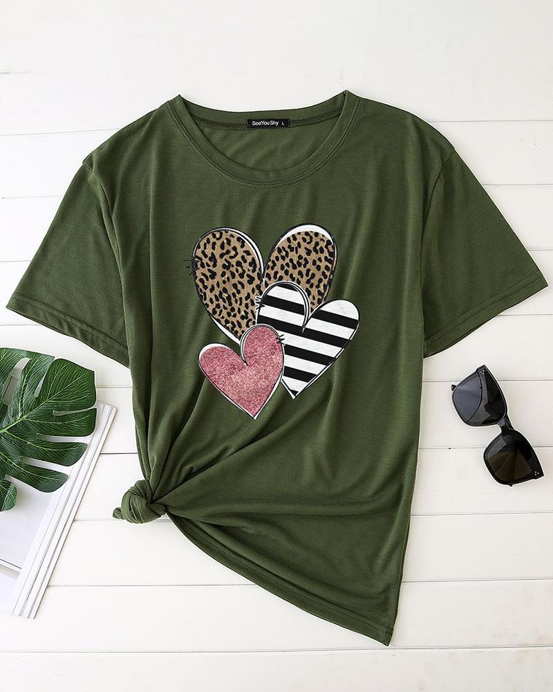 

Valentine's Day Unisex Heart Cheetah Striped Print T-shirt, Green