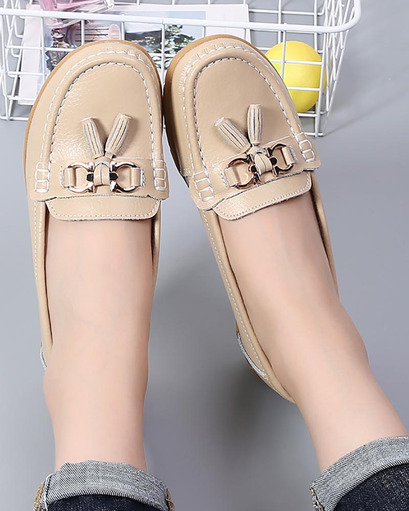 

Tassel Metal Decor Slip On Moccasins Shoes, Beige