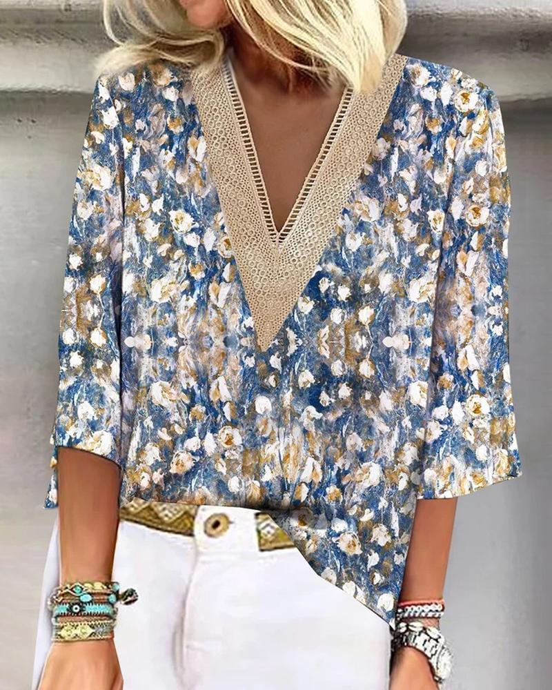 

Abstract Print Contrast Lace Top, Blue