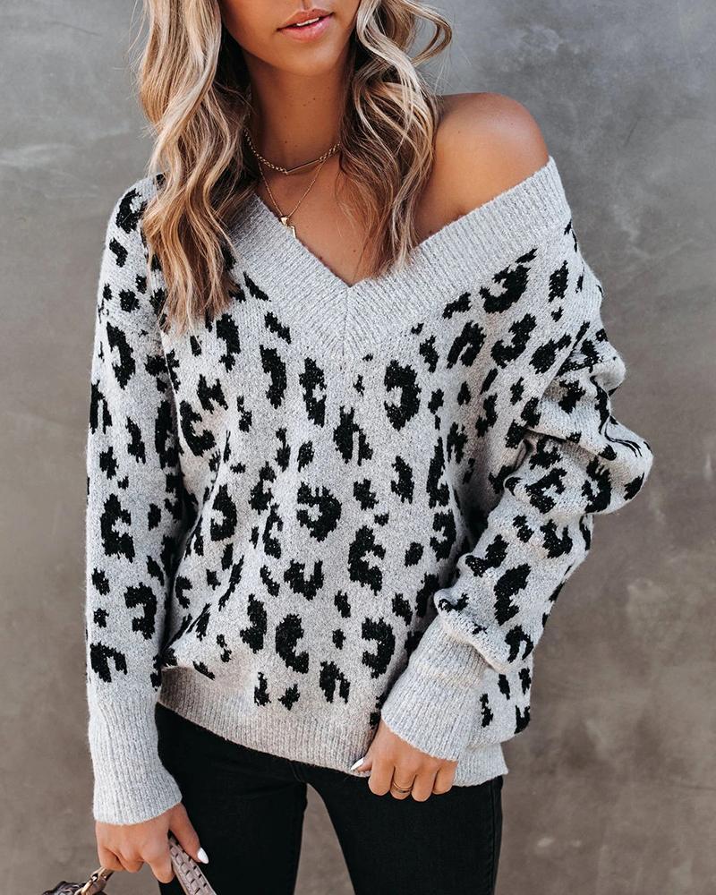 

Cheetah Print Long Sleeve V-neck Sweater, Gray