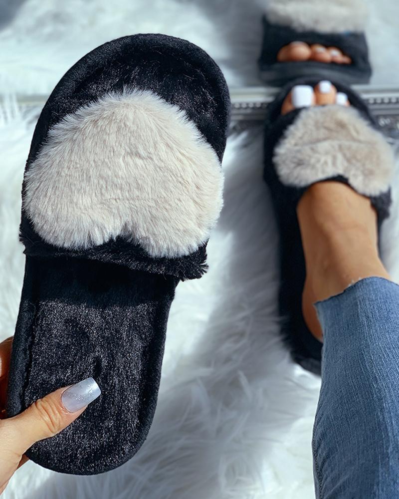 

Open Toe Fluffy Heart Design Flat Slipper, Beige
