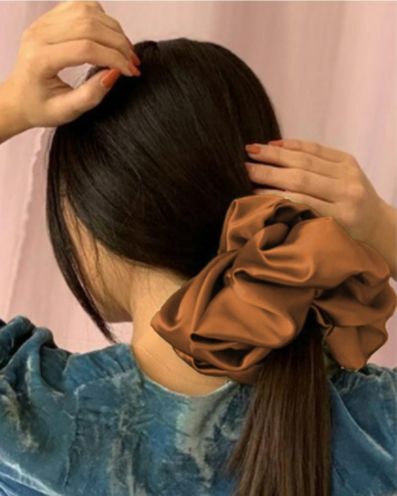 

1pc Minimalist Satin Scrunchie, Coffee