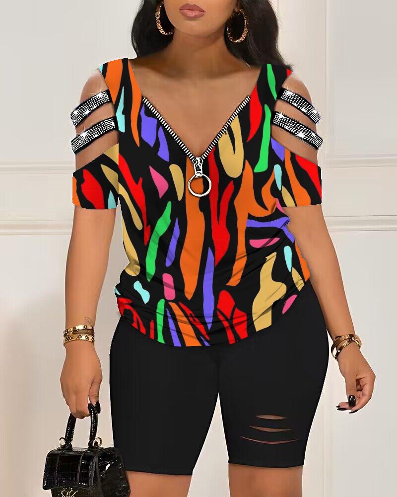 

Multicolor Abstract Print Cold Shoulder Top & High Waist Shorts Set