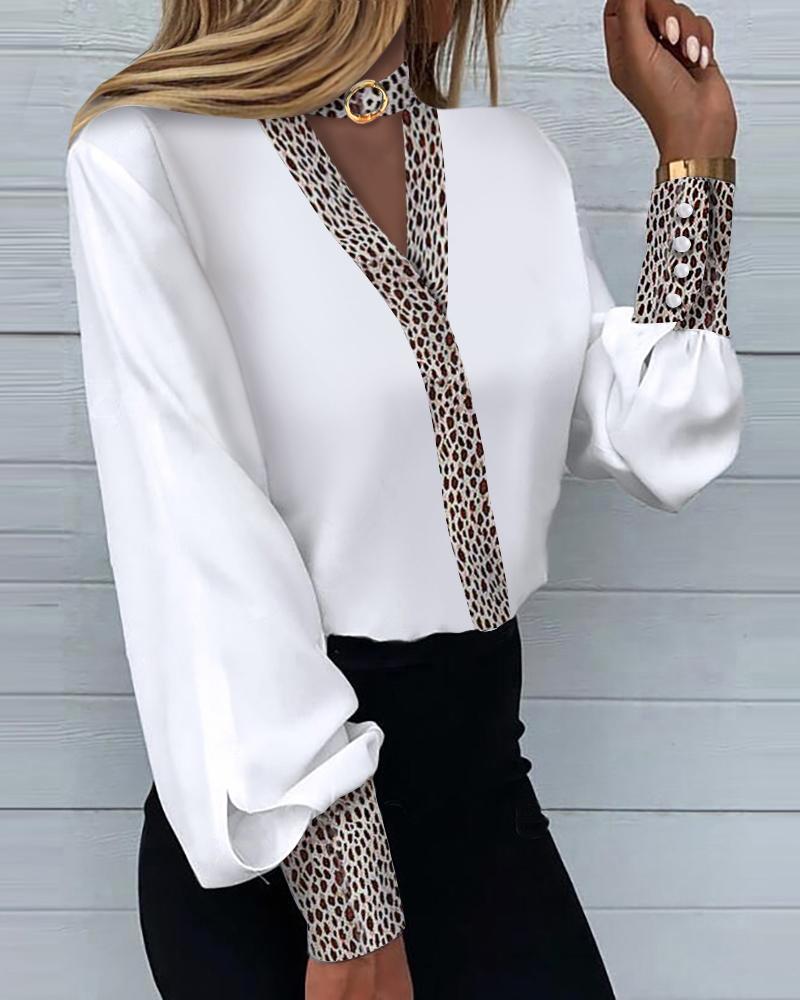

Leopard Print Colorblock Cutout Front O Ring Lantern Sleeve Top, White