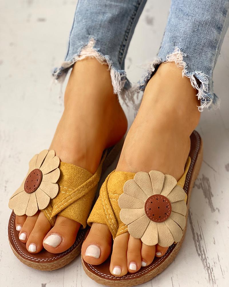 

Toe Post Flower Design Flat Sandals, Yellow