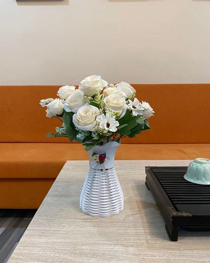 

Artificial Rose Daisy Flower Bouquet Silky Rose Bouquets with Daisy for Wedding Arrangements Table Centerpieces Garden Party Home Decor, White