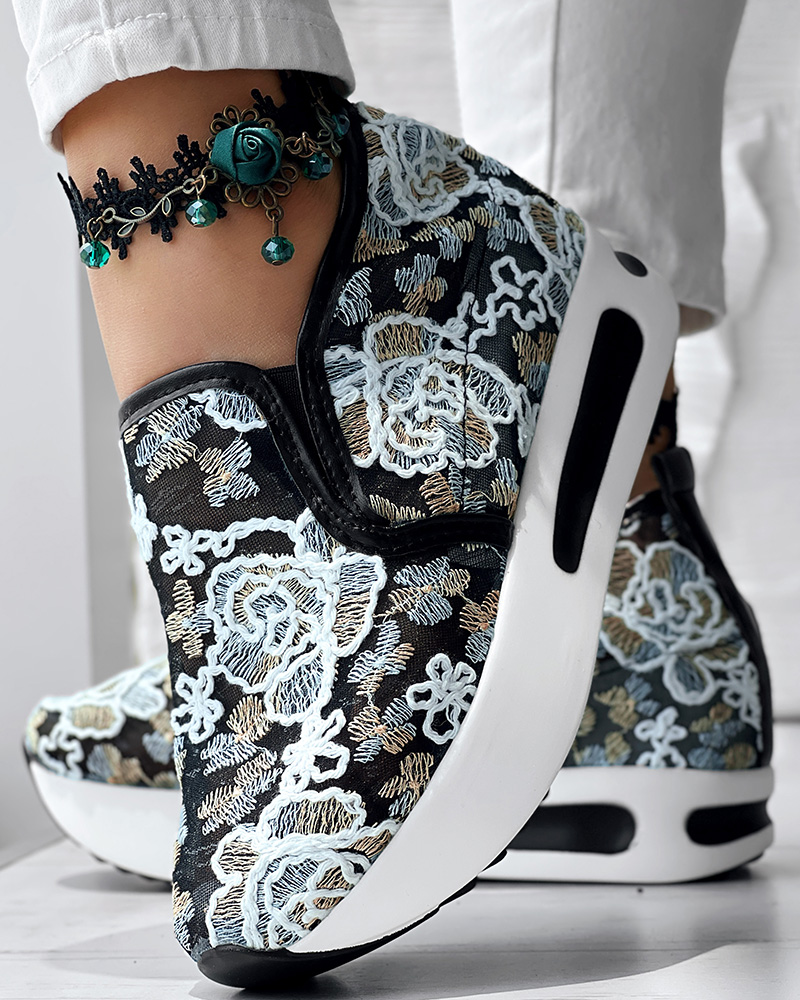 

Zapatillas deportivas de malla transpirable con estampado floral, Black&white