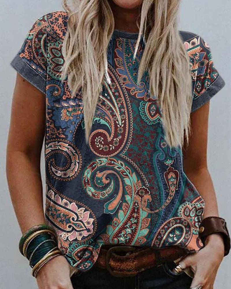 

Vintage Paisley Pattern Print Short Sleeve T-Shirt, Multicolor