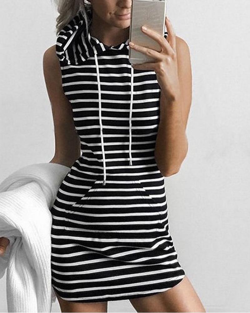 

Sleeveless Pocket Detail Hooded Casual Dress, Black&white
