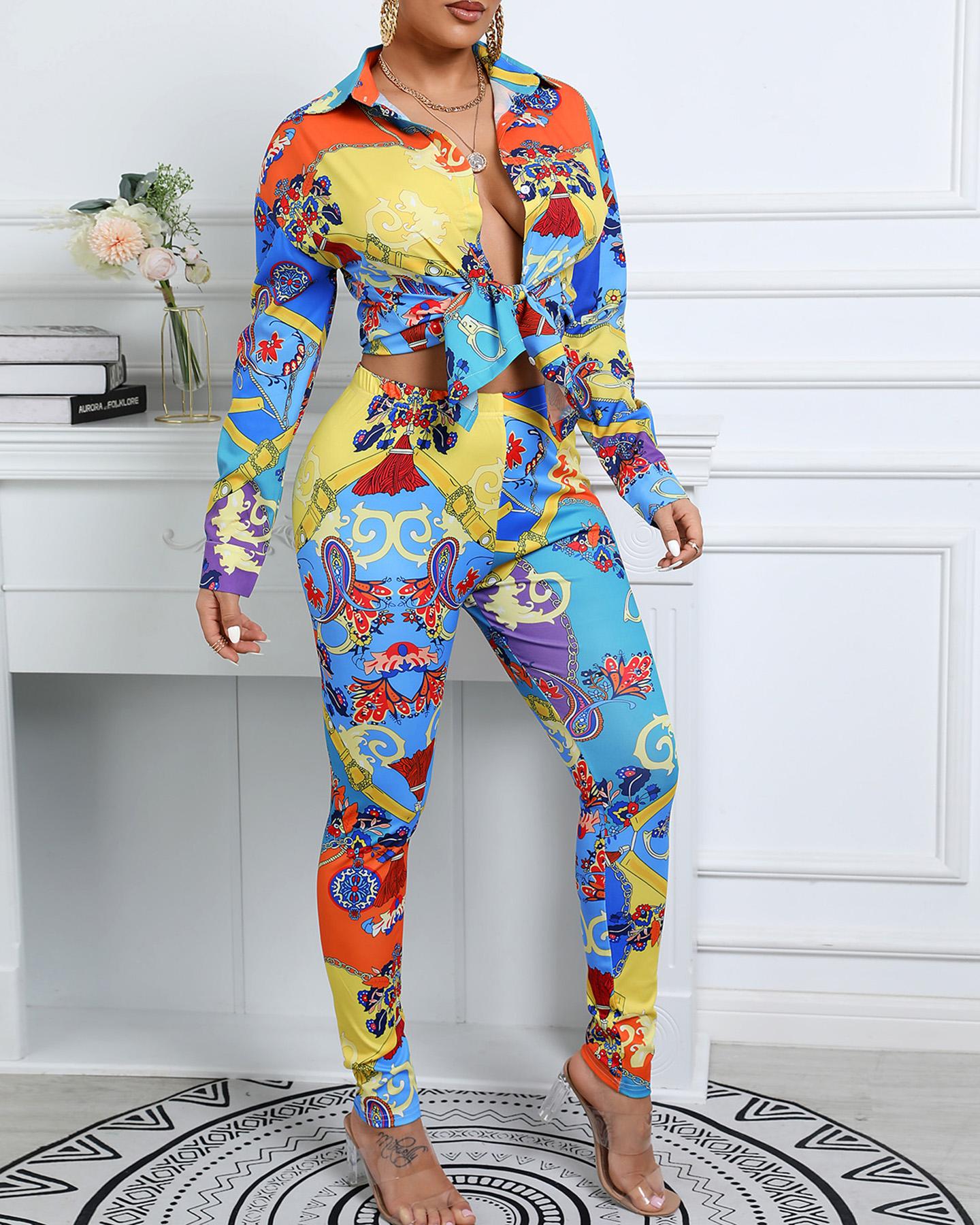 

Scarf Chain Print Long Sleeve Top & Pants Set, Multicolor