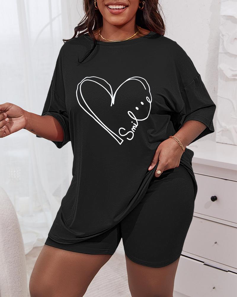 

Plus Size Heart Smile Print Pajamas Set, Black