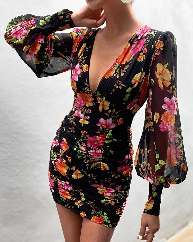 

Puff Lantern Sleeve Plunge Floral Print Dress, Black