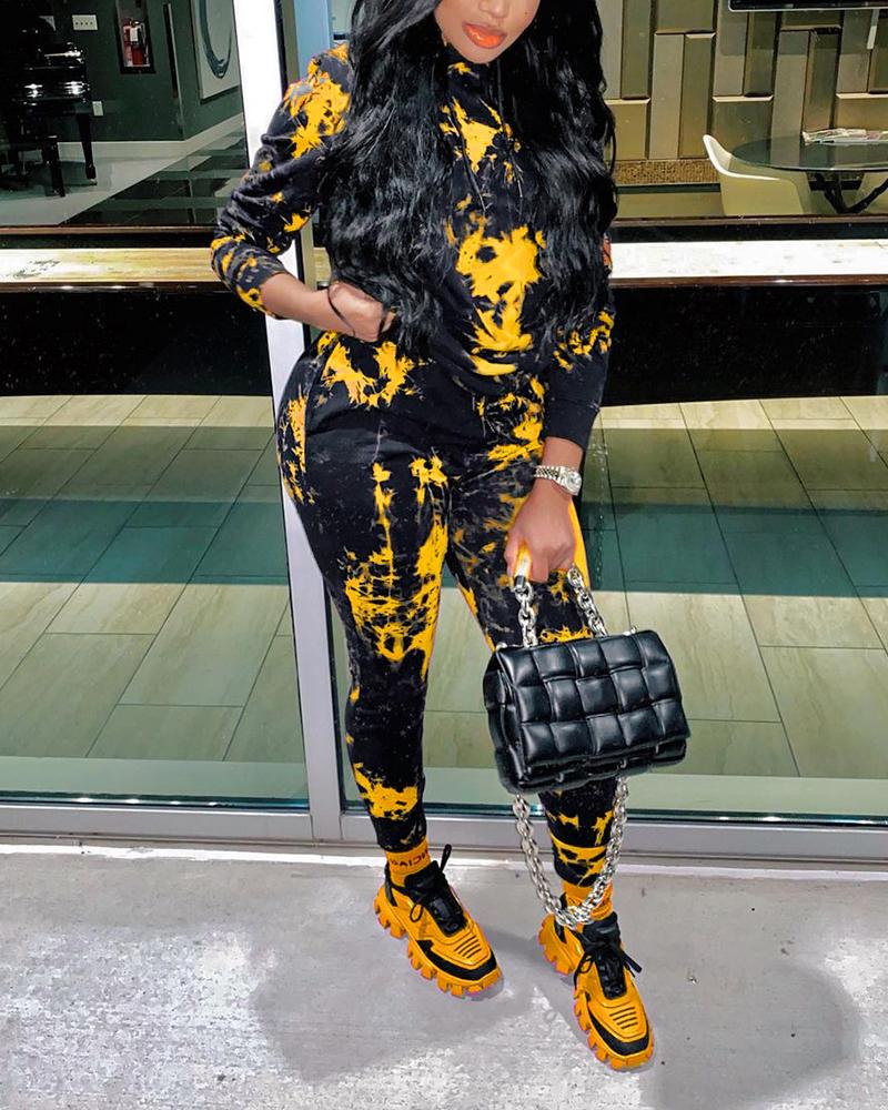 

Tie Dye Long Sleeve Sweatshirt Sets, Yellow