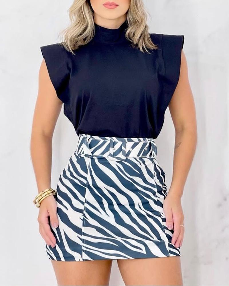 

Casual Top & Zebra Stripe Print Belted Skirt Set, Blackwhite