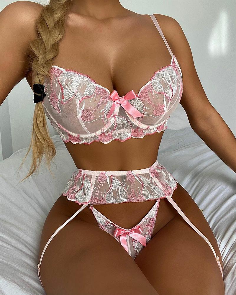 

Bowknot Front Floral Pattern Embroidery Garter Lingerie Set, Pink