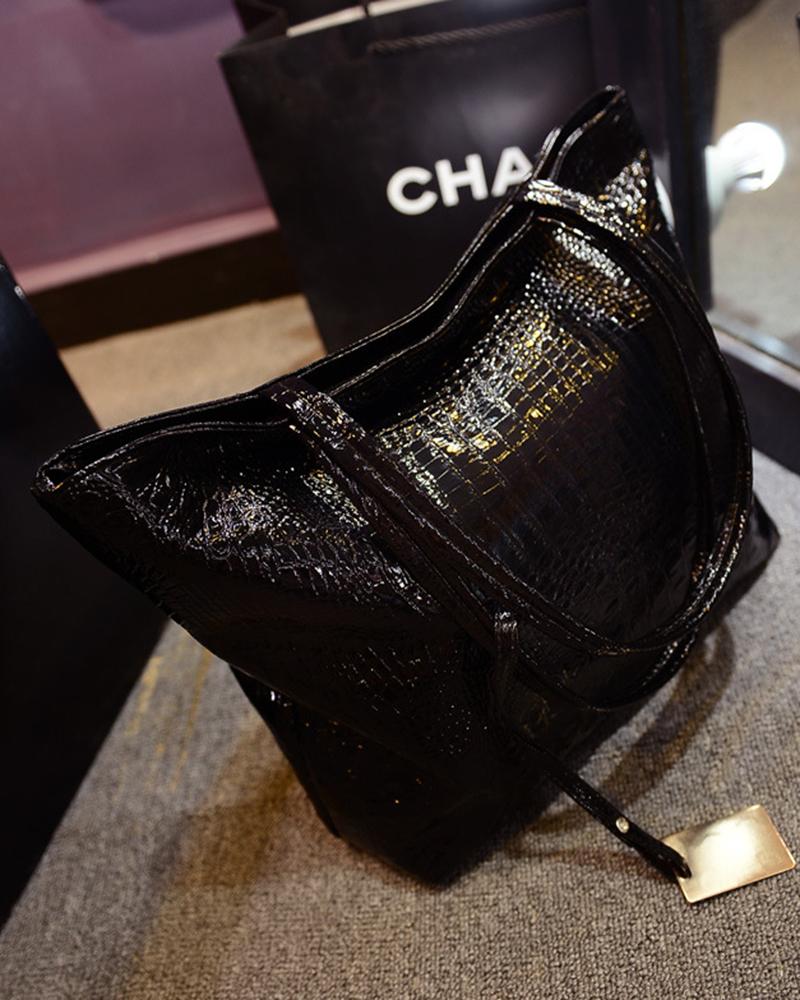 

Crocodile Large Capacity Tote Bag, Black