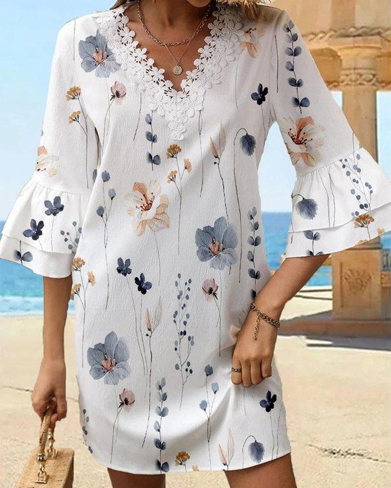 

Floral Print Lace Patch Bell Sleeve Casual Dress, White