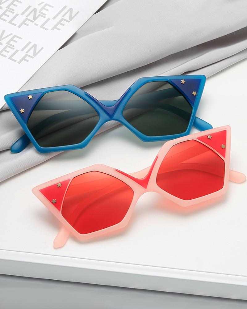 

1Pair Star Studded Pattern Asymmetrical Frame Sunglasses, Red