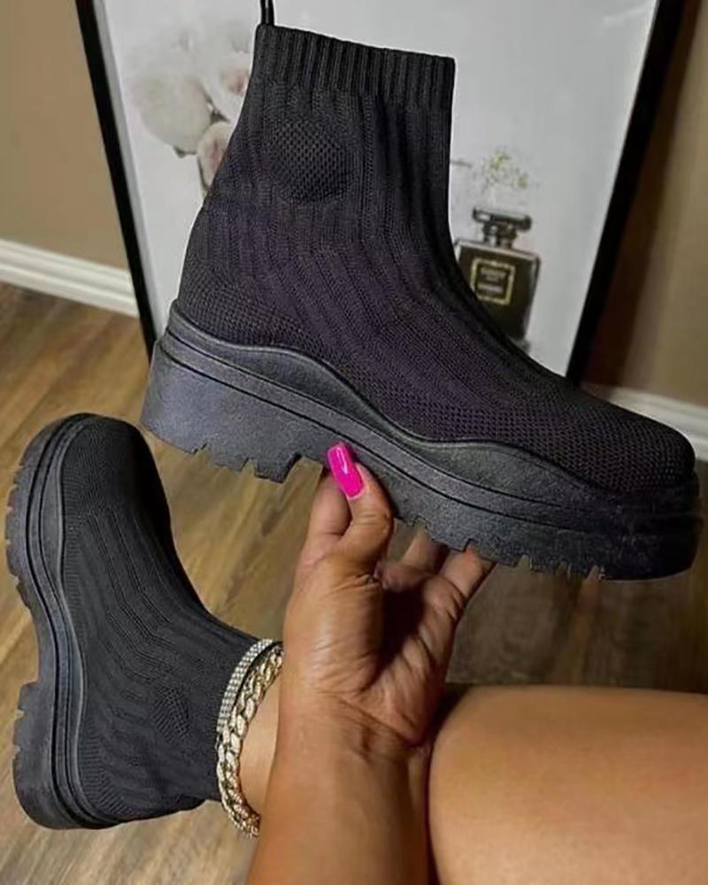 

Platform Round Toe Knit Boots, Black