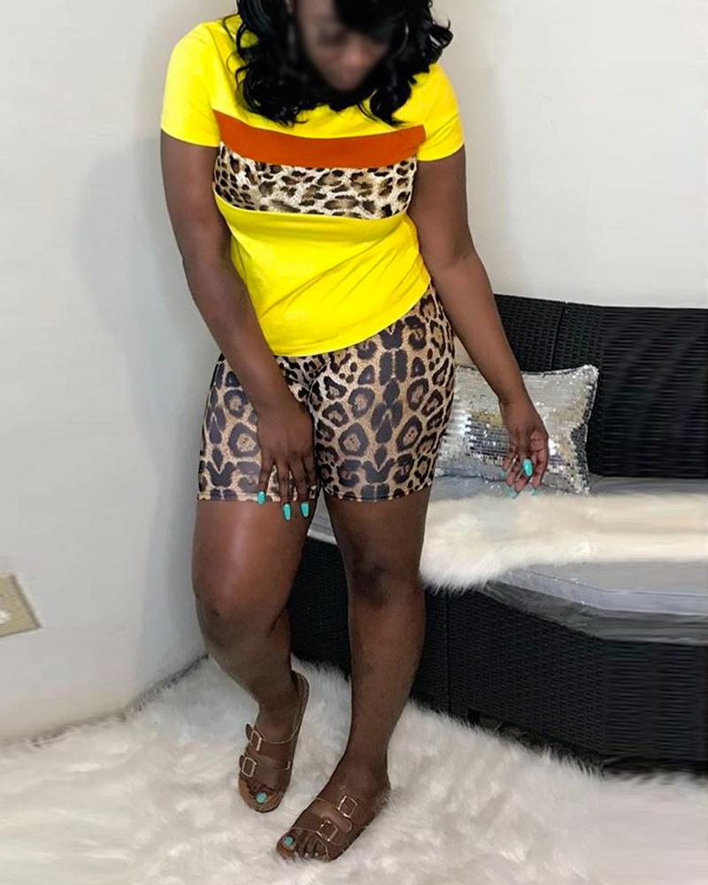 

Contrast Leopard Print Round Neck Top & Shorts Set, Yellow