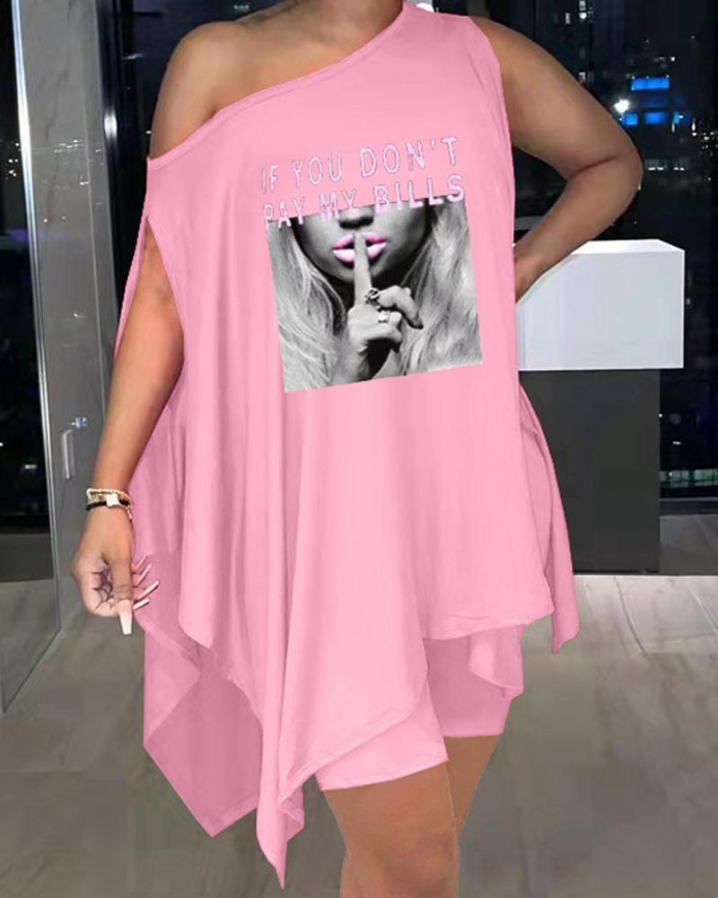 

Slogan Print Split Hem Asymmetrical Top & Shorts Set, Pink