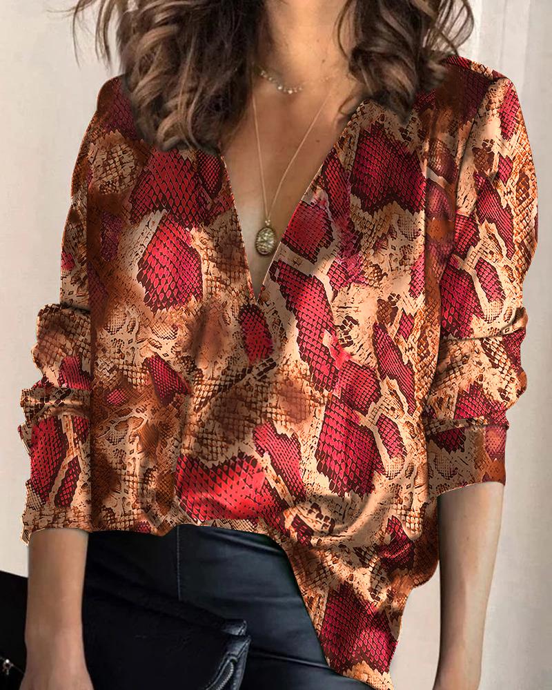 

Snakeskin Print V-Neck Long Sleeve Top, Red