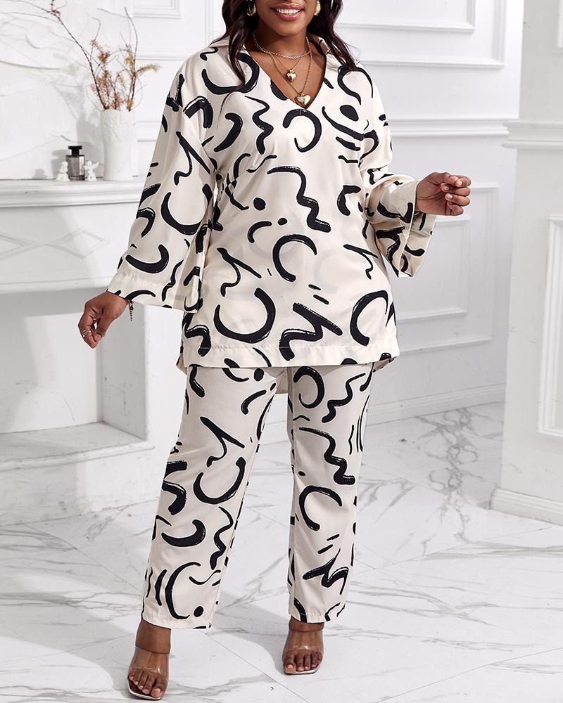 

Plus Size Abstract Print Bell Sleeve Top & Pants Set, Apricot