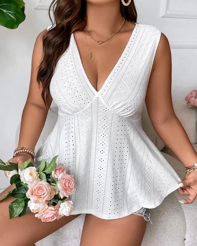 

Deep V-Neck Eyelet Embroidery Top, White