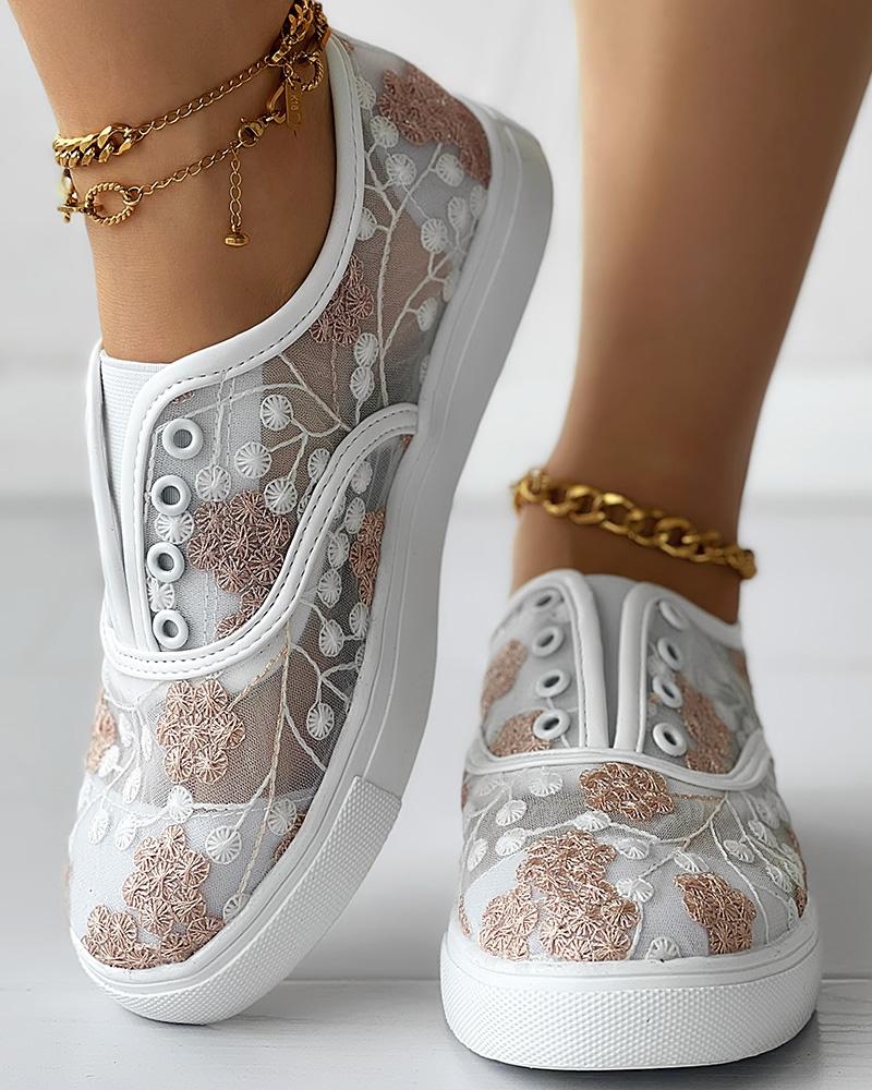 Slip-On de malla transparente con bordado floral