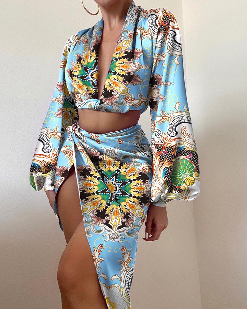 

Scarf Print Satin Crop Top & Twist Skirt Set, Multicolor