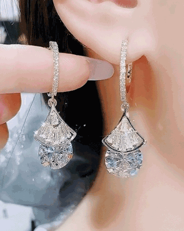 

1Pair Allover Rhinestone Scalloped Crystal Drop Earrings, Gold