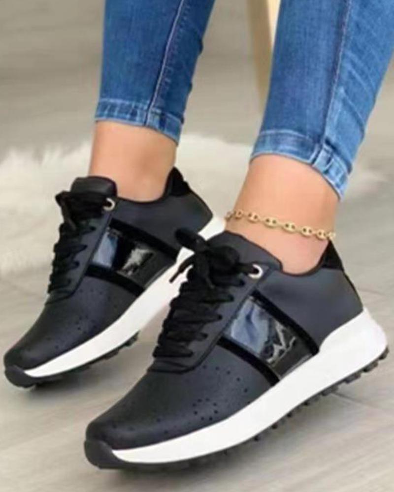 

Eyelet Lace-up Breathable Sneakers, Black