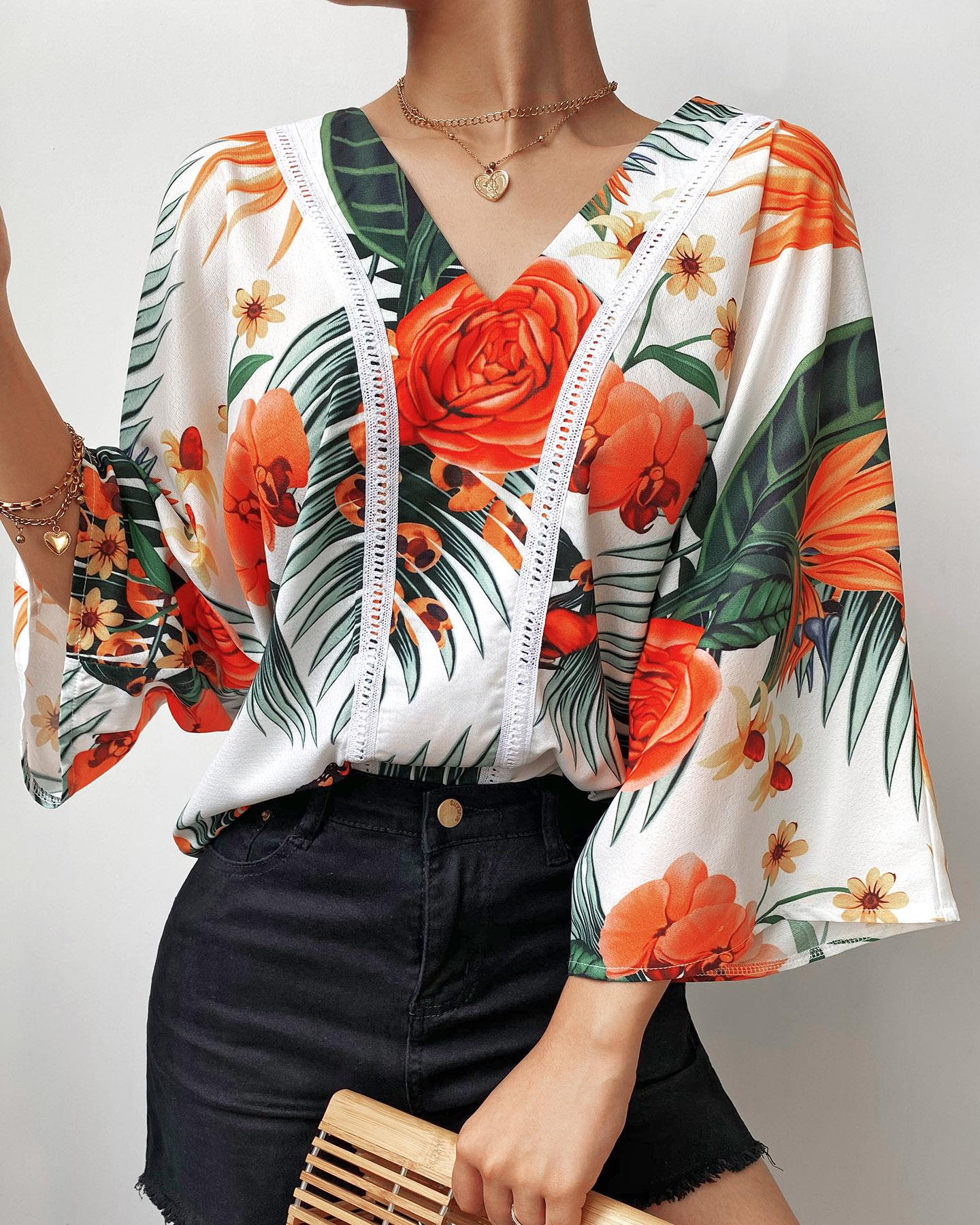 

V-Neck Tropical Print Bell Sleeve Top, Multicolor