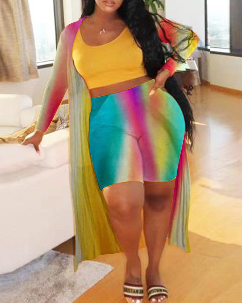 

Multicolor Gradient Sleeveless Skinny Cropped Top With Short Pants With Coat 3-Piece Suit Sets