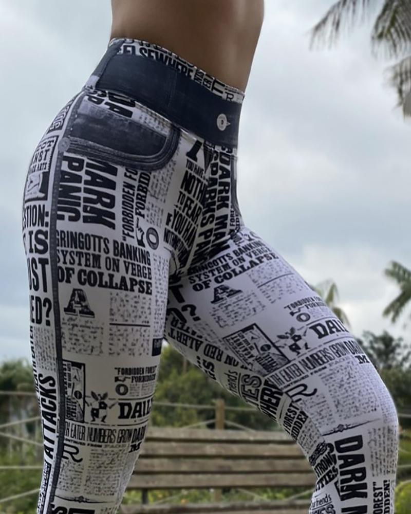 

High Waist Buttoned Newspaper Print Leggings, Multicolor