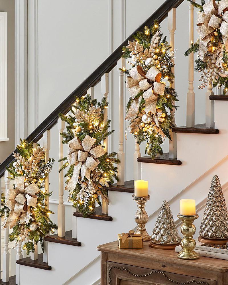 

4PCS/Set Christmas Lighted Door Hanging Ornaments Jingle Bell Bow Pine Cones Christmas Decoration Indoor Outdoor Party Supplies Without Battery, Gold