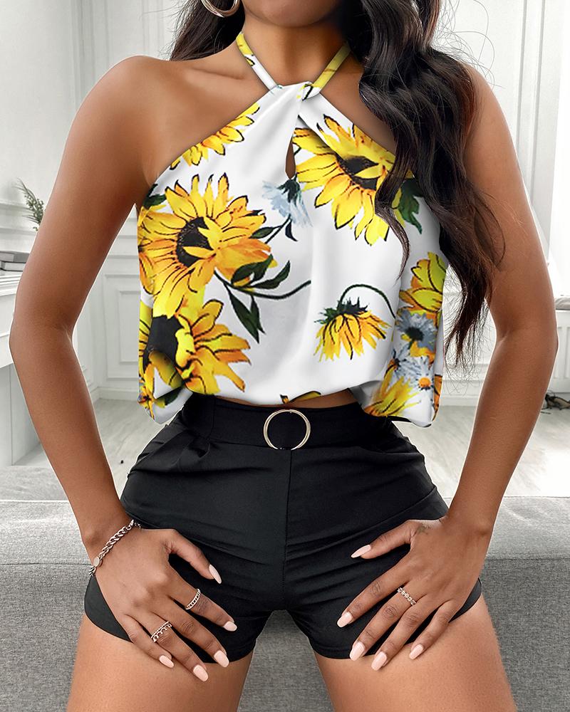 

Halter Sunflower Print Sleeveless Top & Plain Shorts Set, White