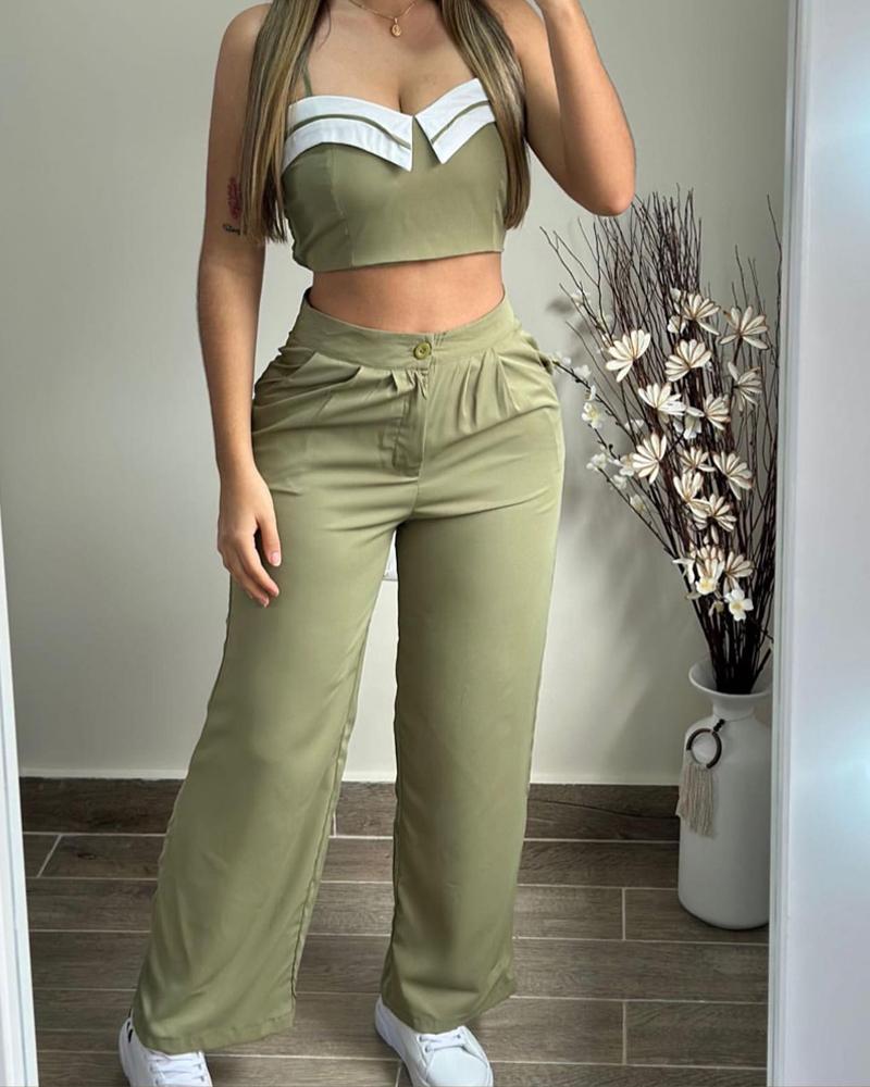 

Conjunto de blusa cropped e calça com bolso franzido, Green