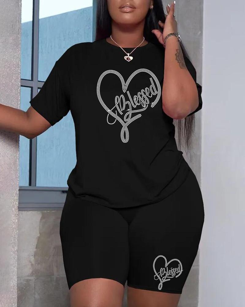 

Plus Size Rhinestone Heart Letter Pattern Top & Shorts Set, Black