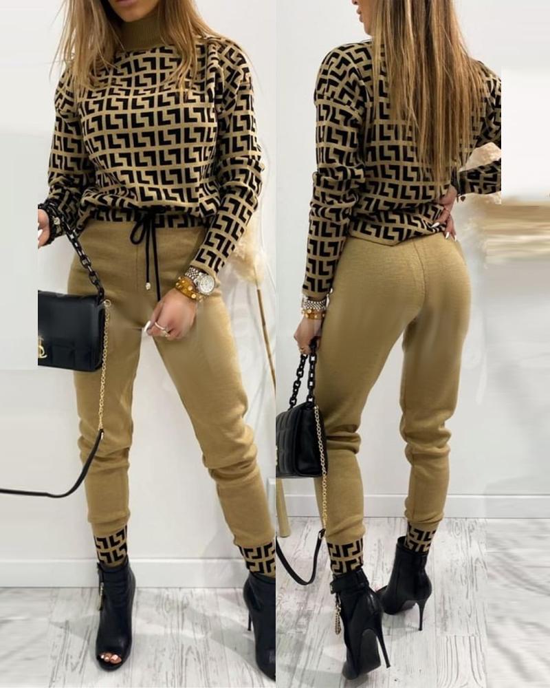 

Geometric Print Long Sleeve Top & Pants Set, Khaki