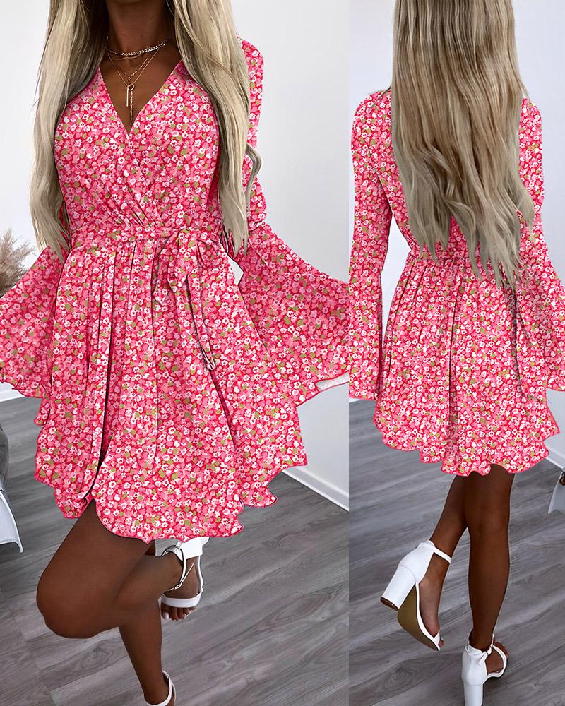 

Pink Ditsy Floral Print Bell Sleeve Pleated Layered Dress, Red