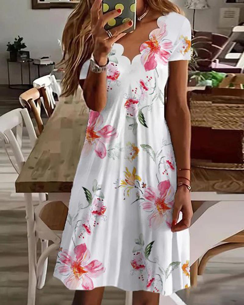 

Floral Print Scallop Trim V-Neck Casual Dress, White