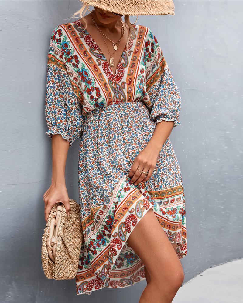 

Paisley Ditsy Floral Print Dip Hem Casual Dress, Apricot