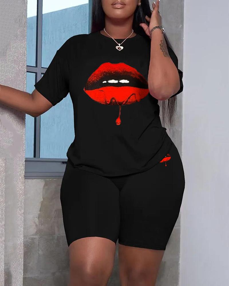 

Lip Print Crew Neck T-shirt & High Waist Shorts Set, Black