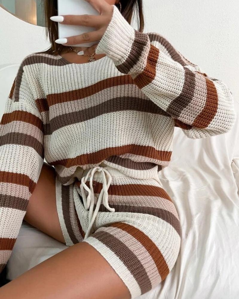 

Striped Colorblock Top & Tied Detail Shorts Set, Khaki