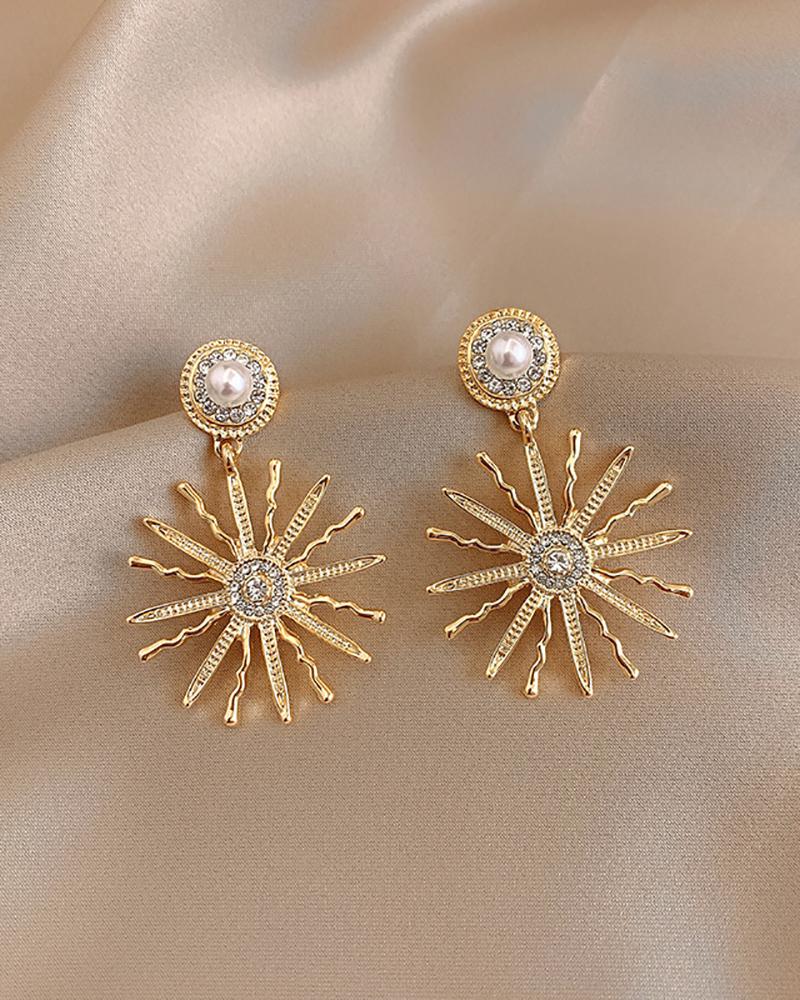 

1Pair Rhinestone Pearls Decor Sunflower Pattern Earrings, Gold