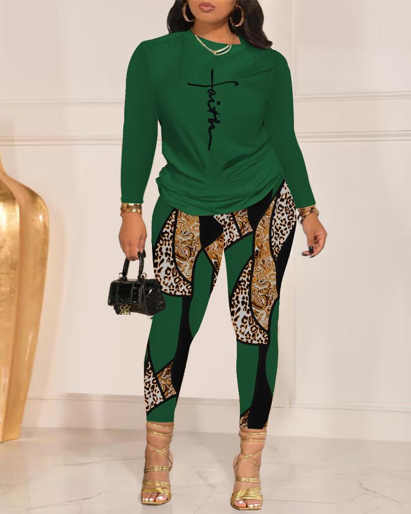 

Plus Size Faith Baroque Leopard Print Top & Pants Set, Green